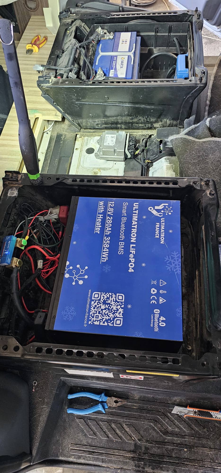 Servicii montaj acumulator stationar autorulota, rulota sau campervan