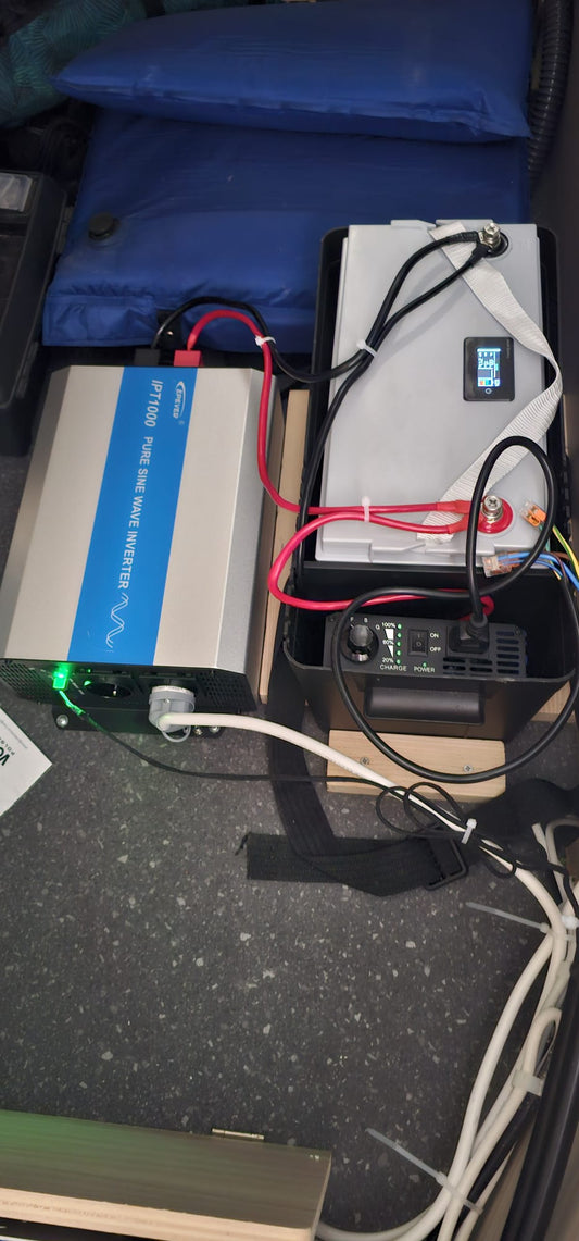 Servicii montaj acumulator stationar autorulota, rulota sau campervan